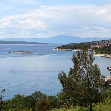 Apartment With A Parking Space - 7503 Novi Vinodolski